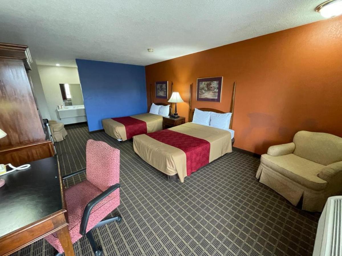 Knights Inn & Suites Emporia Eksteriør bilde