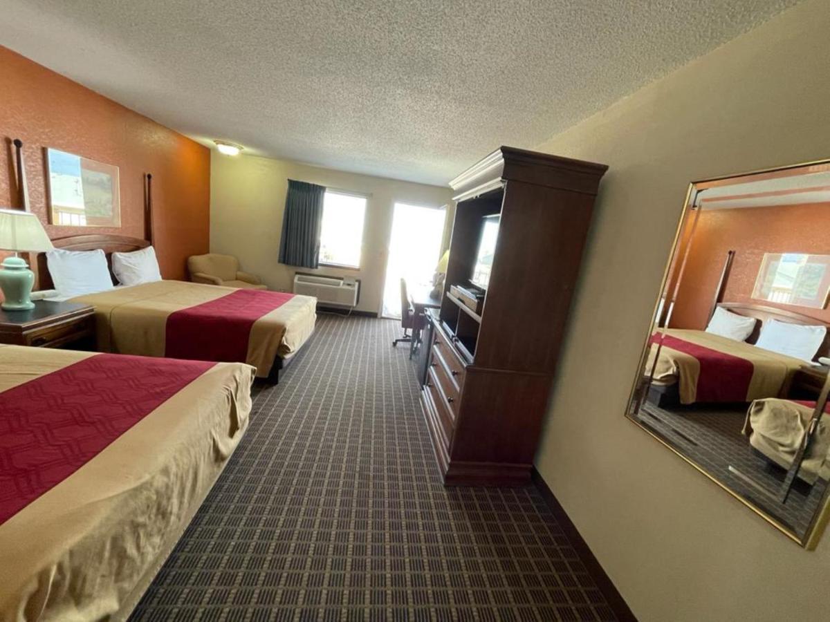 Knights Inn & Suites Emporia Eksteriør bilde