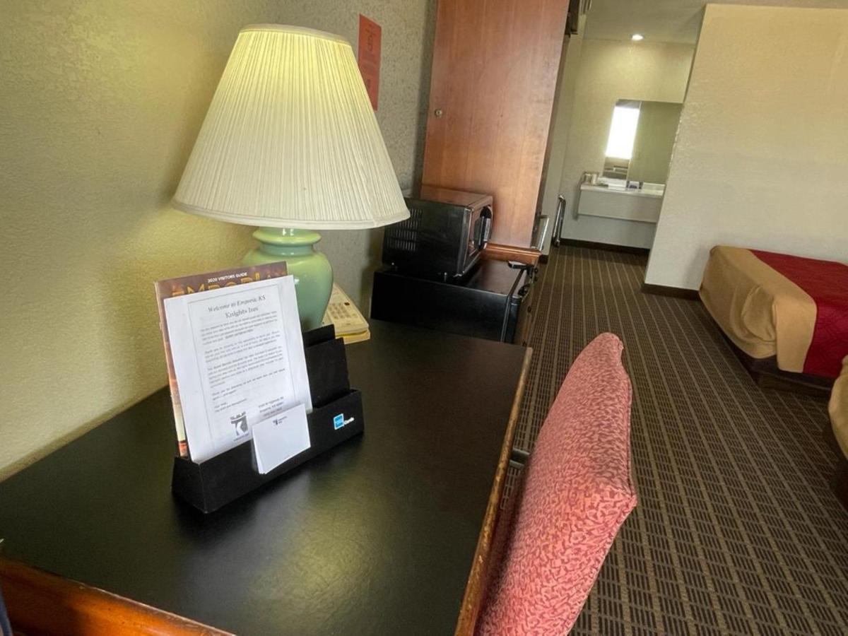 Knights Inn & Suites Emporia Eksteriør bilde