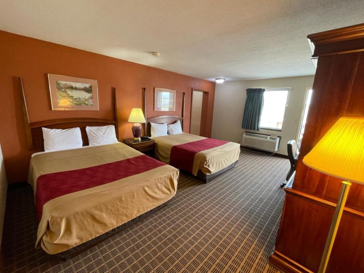 Knights Inn & Suites Emporia Eksteriør bilde
