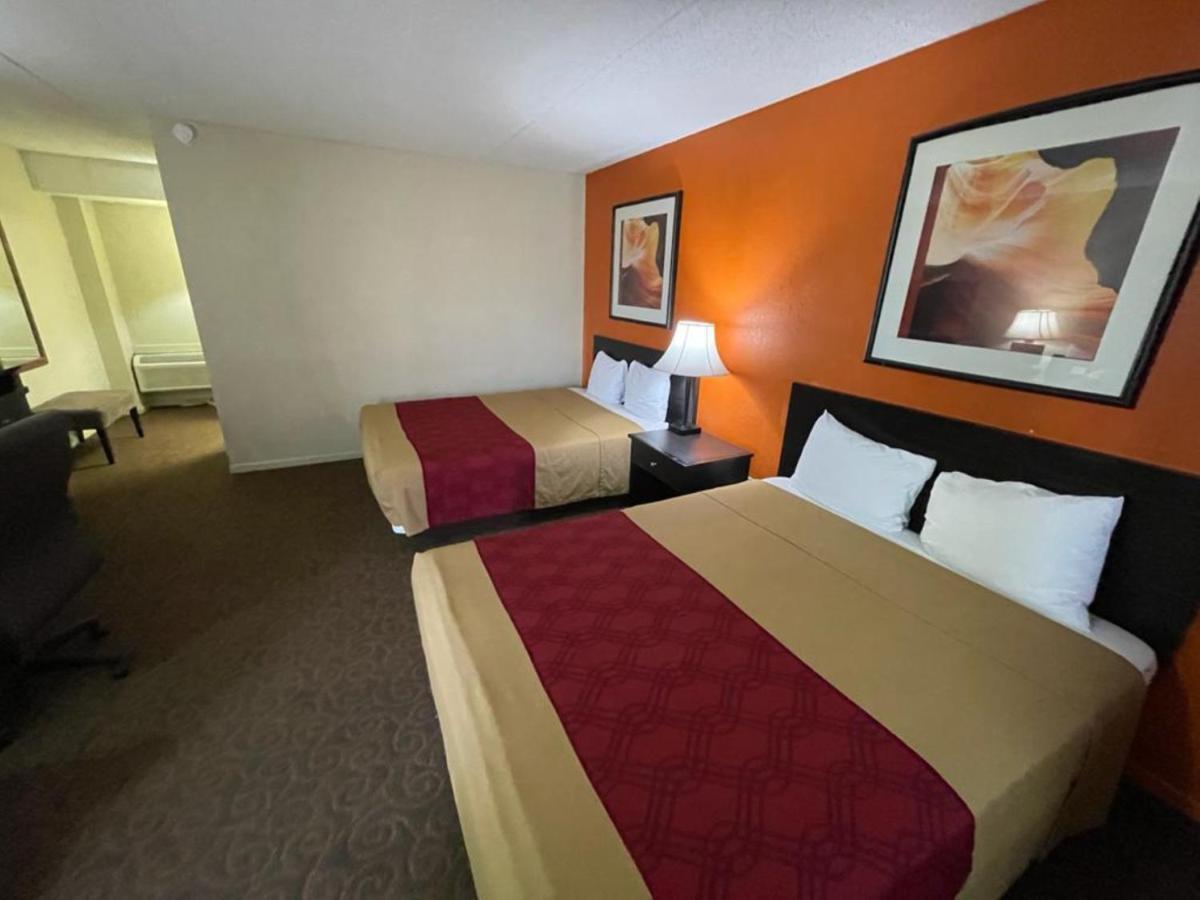 Knights Inn & Suites Emporia Eksteriør bilde