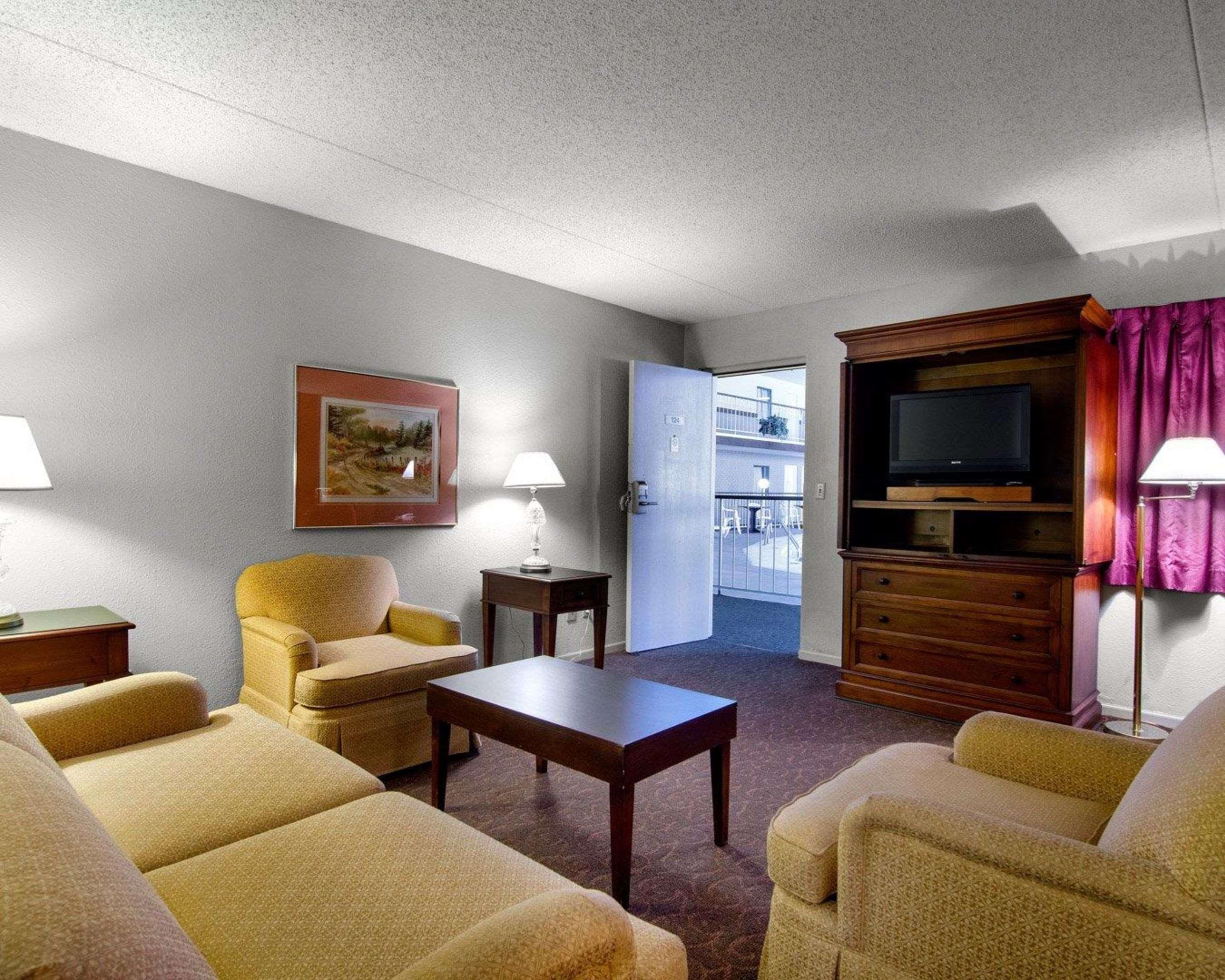 Knights Inn & Suites Emporia Eksteriør bilde