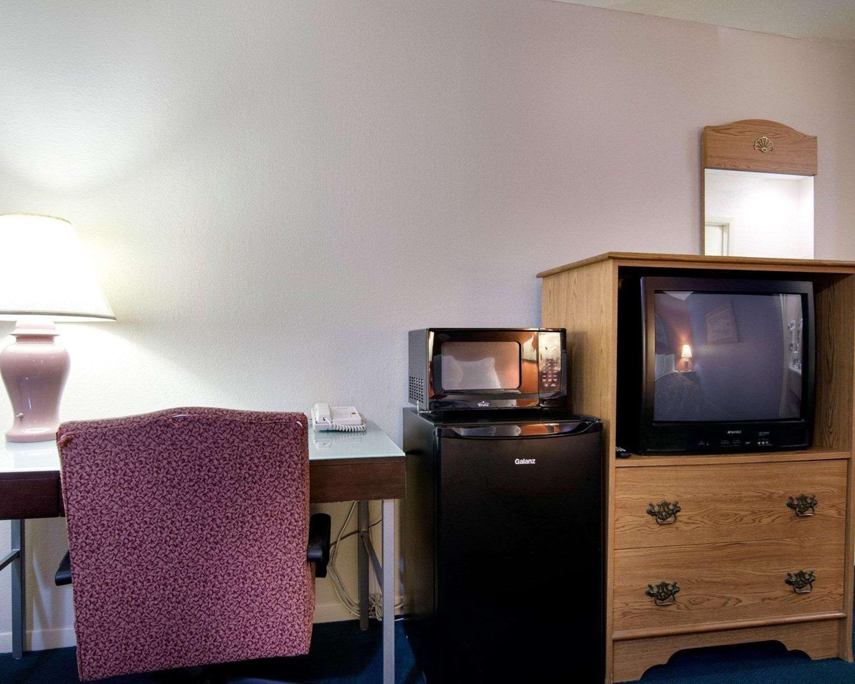 Knights Inn & Suites Emporia Eksteriør bilde